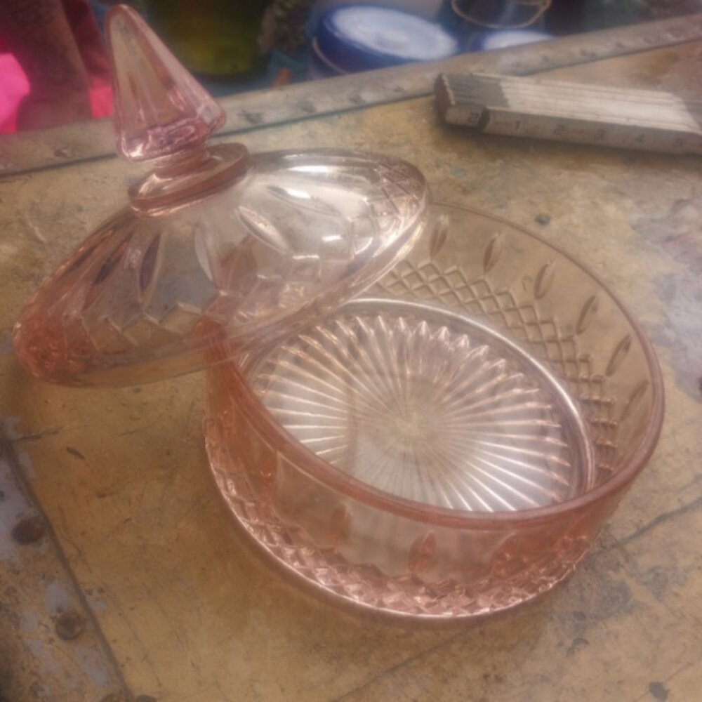 6" x 6" Vintage Pink Depression Glass Candy Dish with Lid Princess Cut